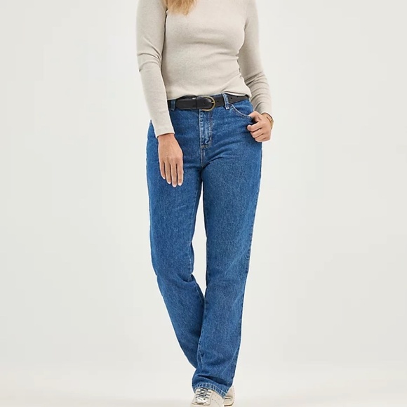 NWT Riders by Lee Womenʻs Classic Straight Leg Tummy Control Denim Jeans 16M - Picture 1 of 11